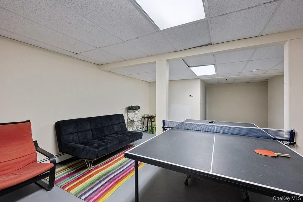 Game Room, Interior, Recessed Lighting