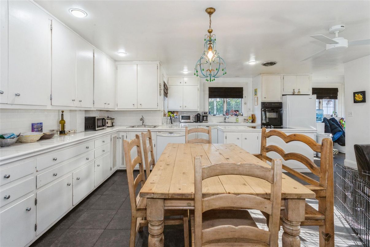 Dining room, Interior, Kitchen, Pendant Lights, Recessed Lighting