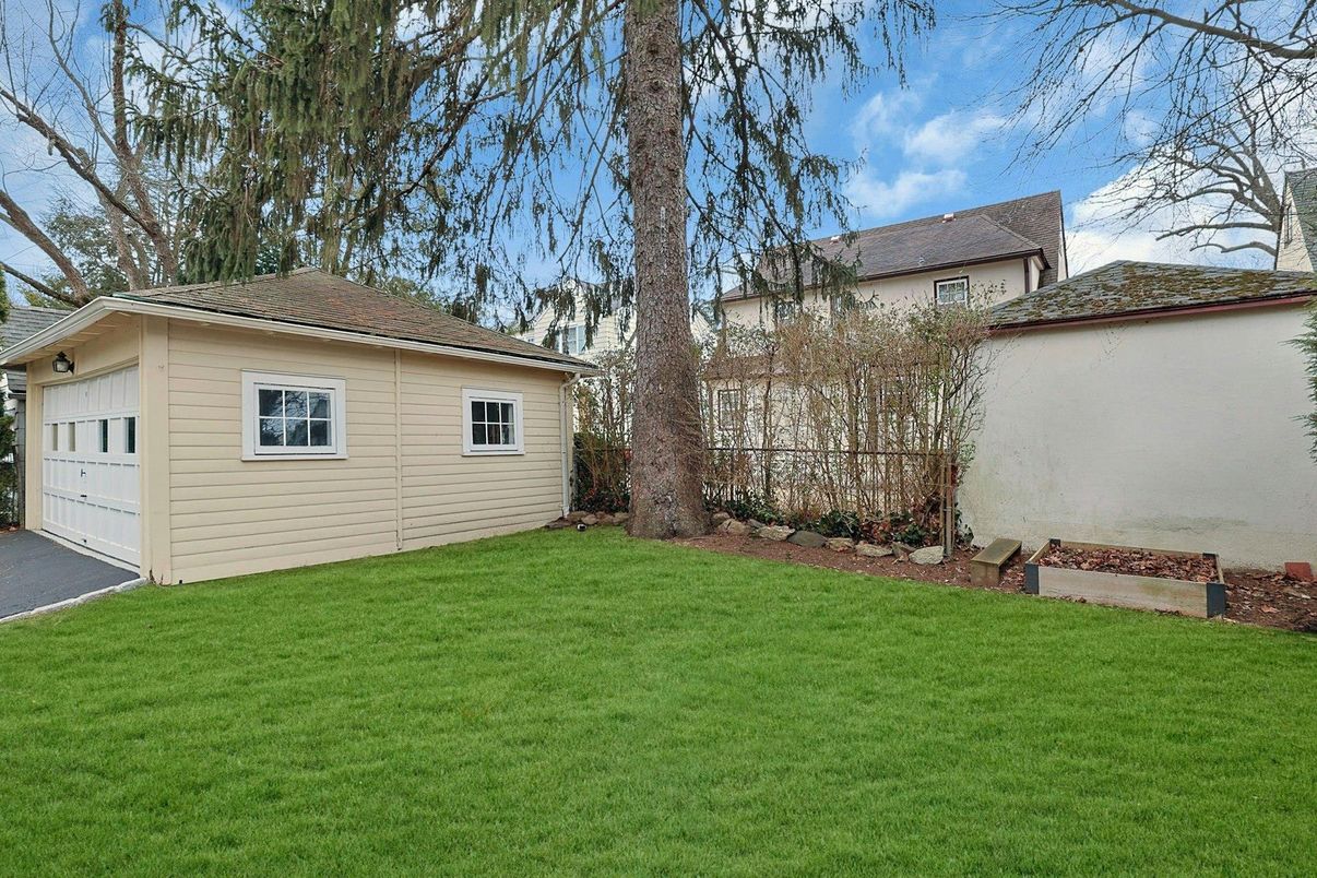 Backyard, Detached Garage, Exterior