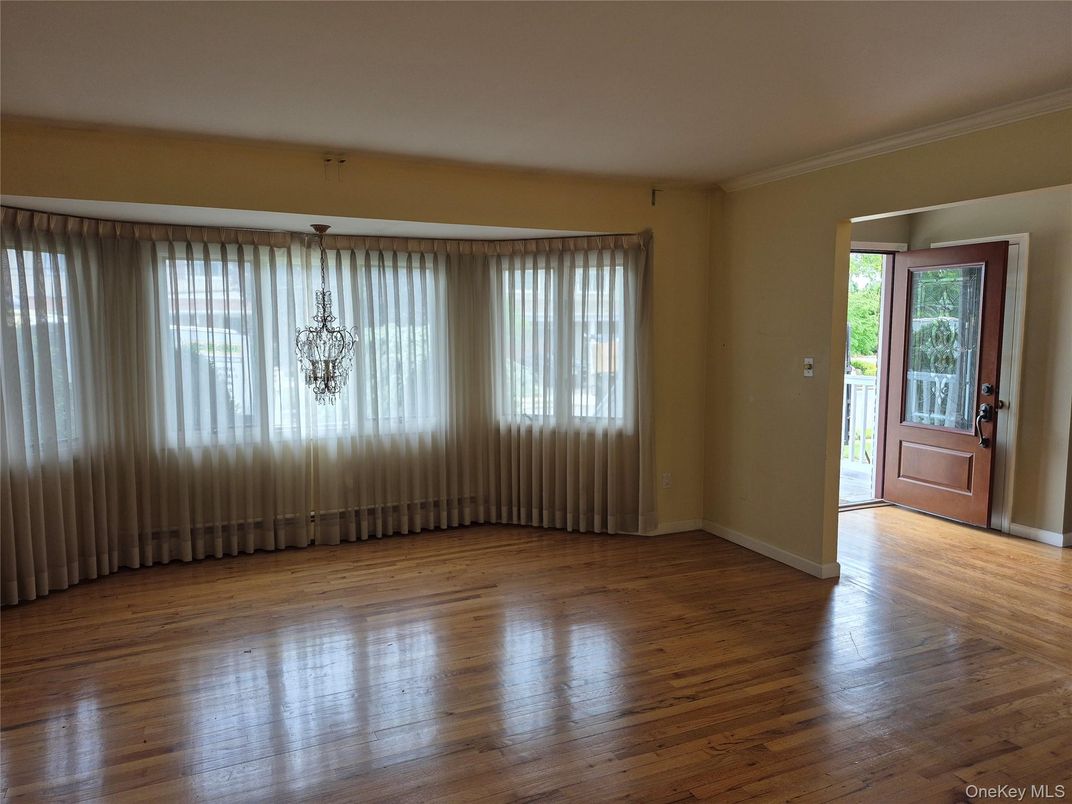 Empty room, Interior, Pendant Lights, Wood Texture Flooring