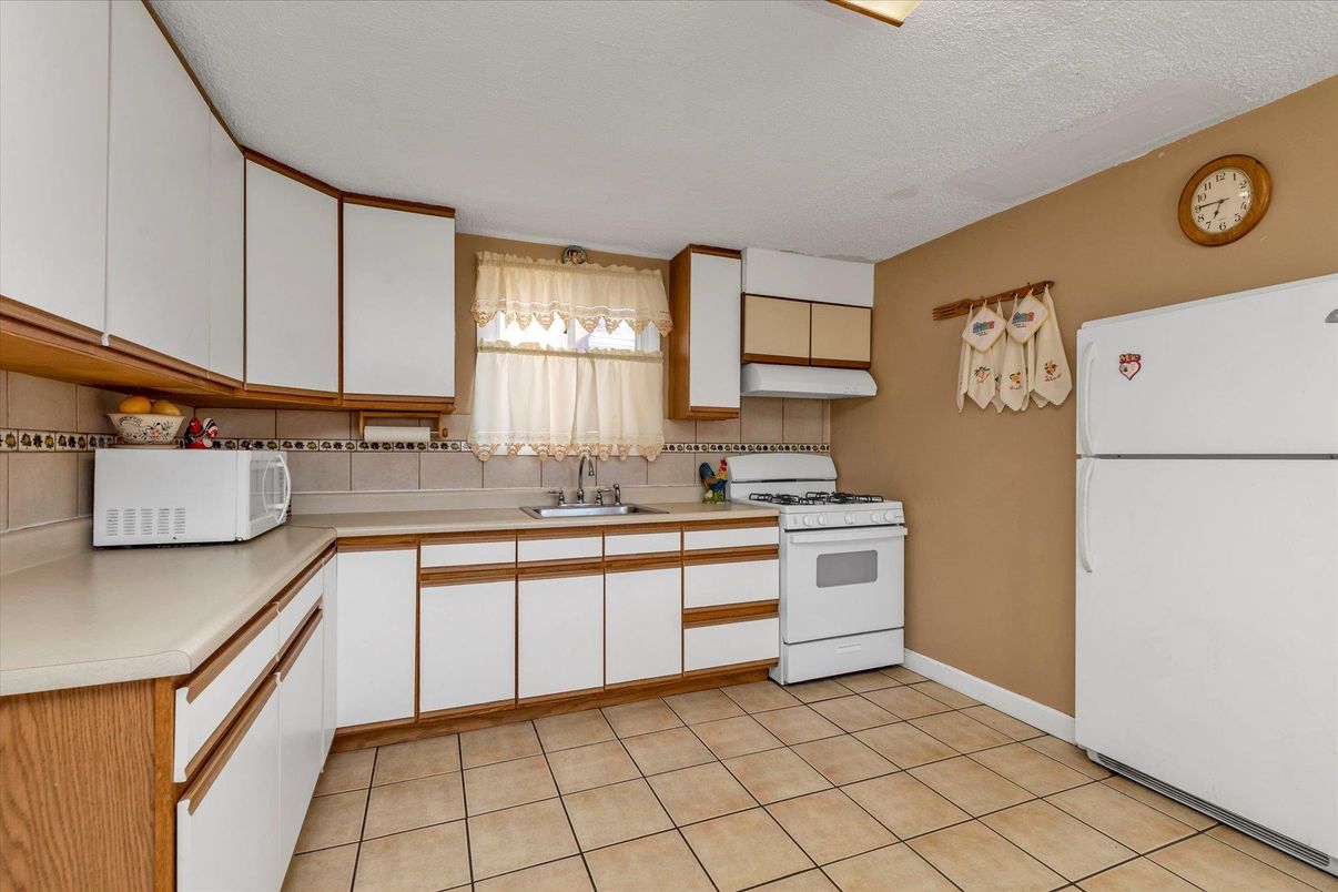Interior, Kitchen