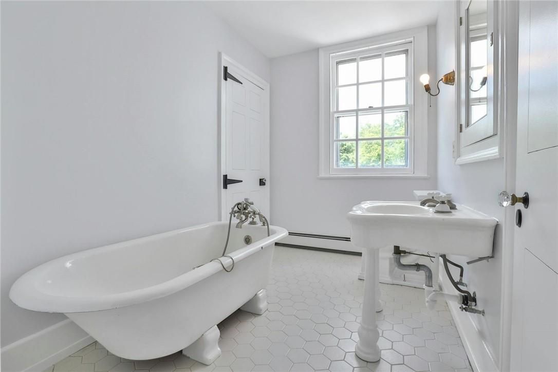 Bathroom, Free Standing Baths, Interior