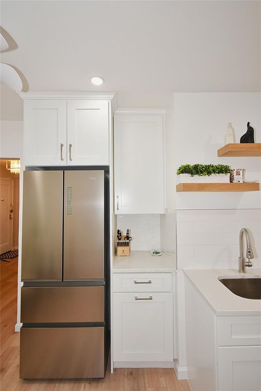 Interior, Kitchen, Recessed Lighting, Wood Texture Flooring