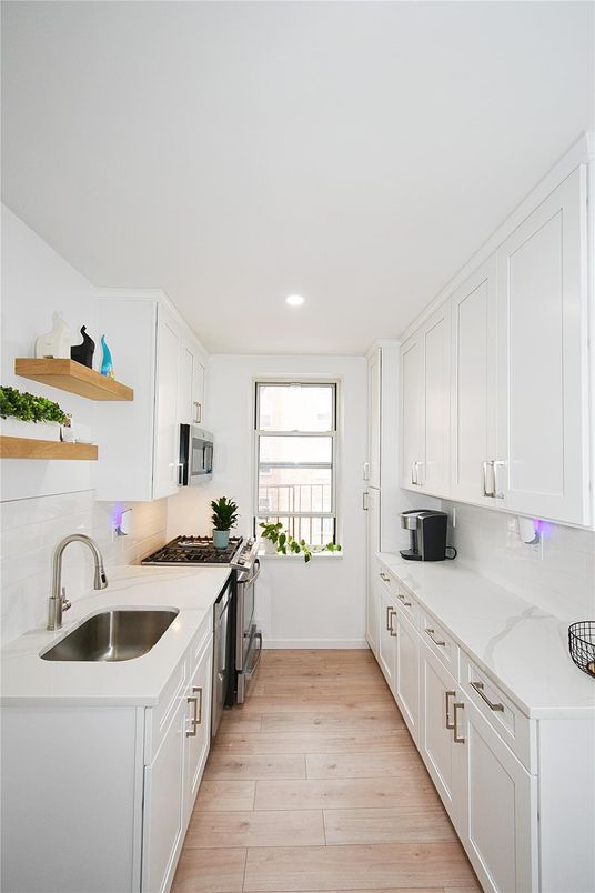 Interior, Kitchen, Recessed Lighting, Wood Texture Flooring