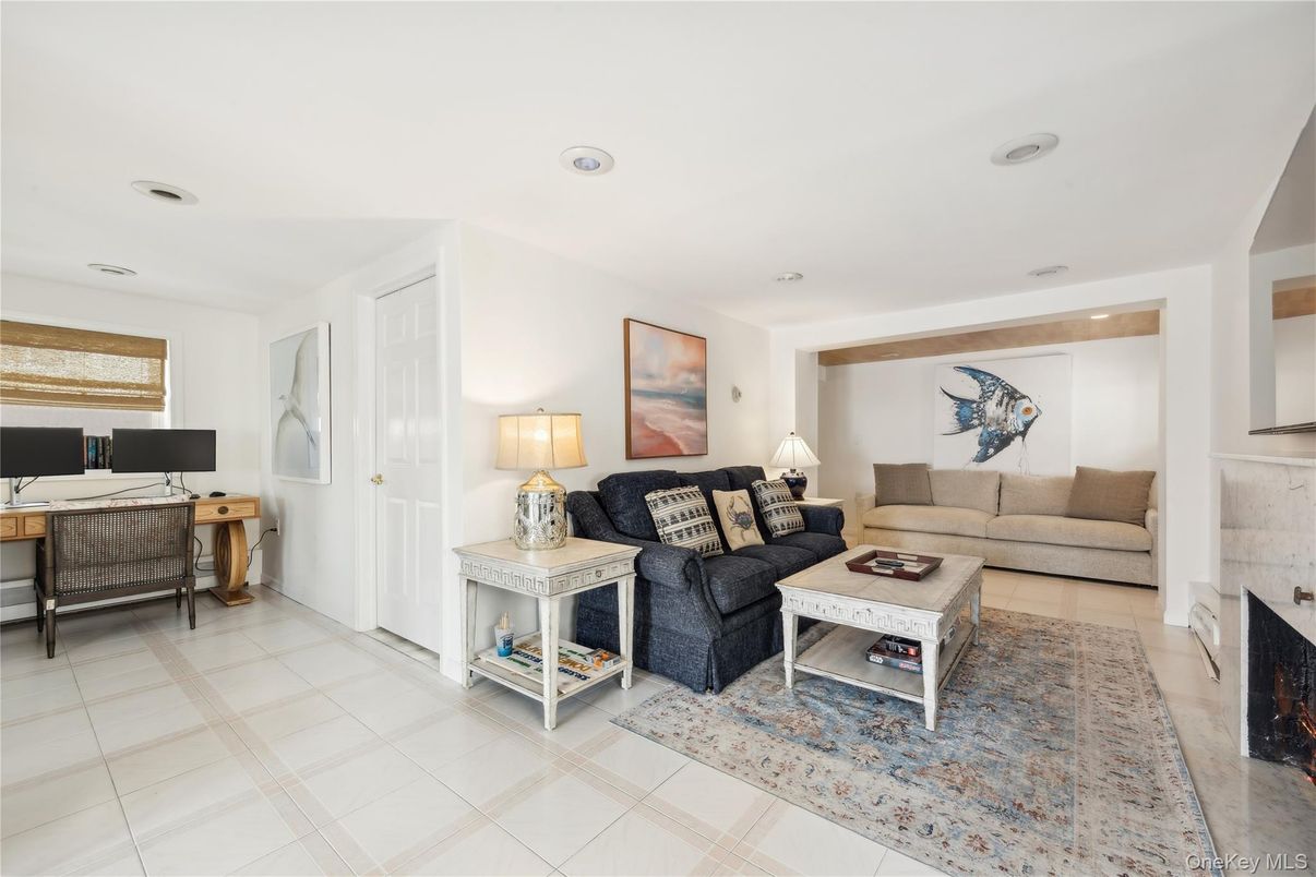 Fireplace, Interior, Living room, Recessed Lighting