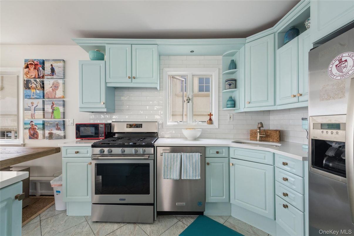 Interior, Kitchen, Stainless Steel Appliances