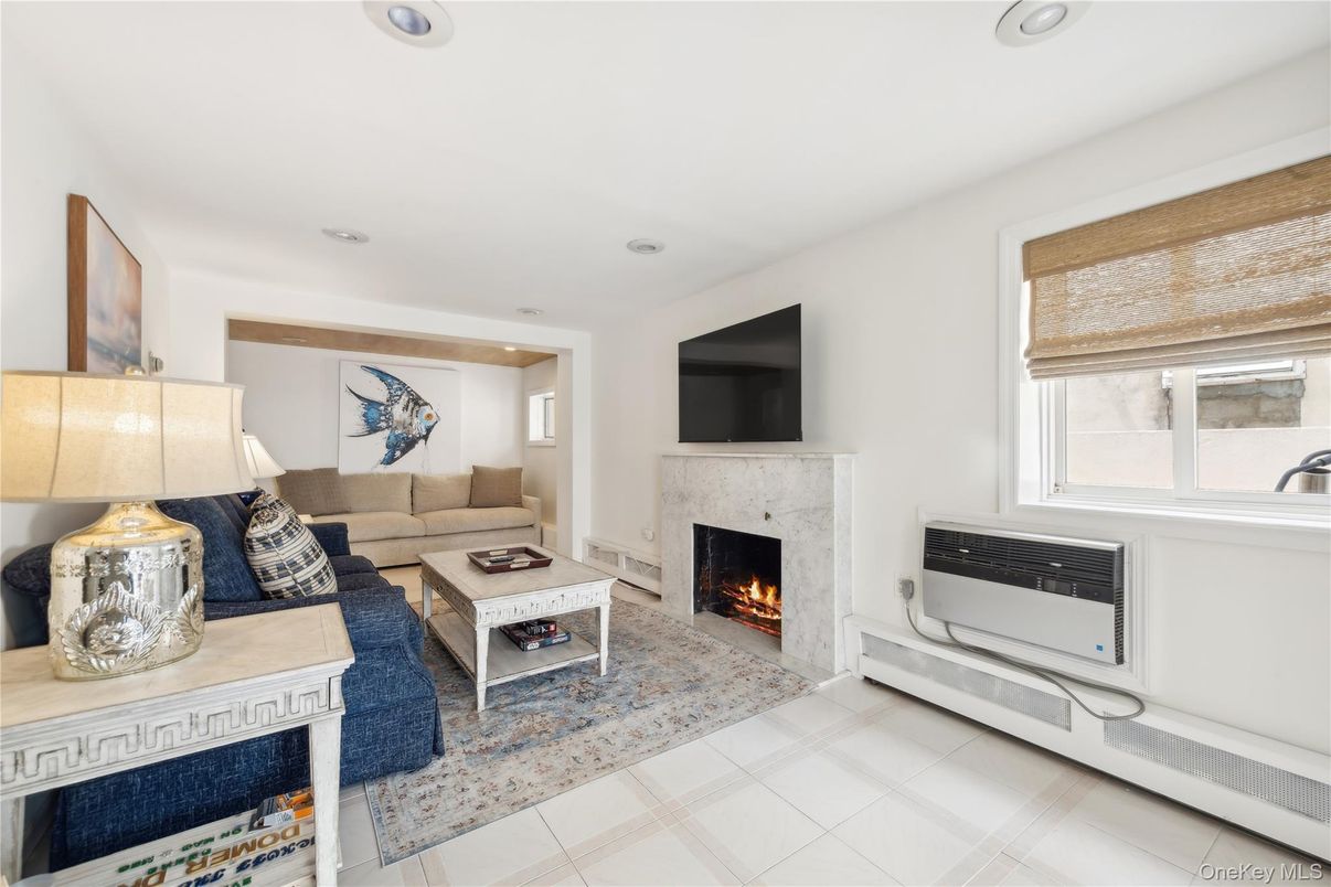 Fireplace, Interior, Living room, Recessed Lighting