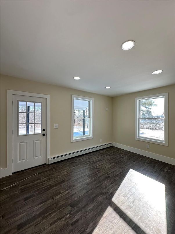 Empty room, Interior, Recessed Lighting, Wood Texture Flooring