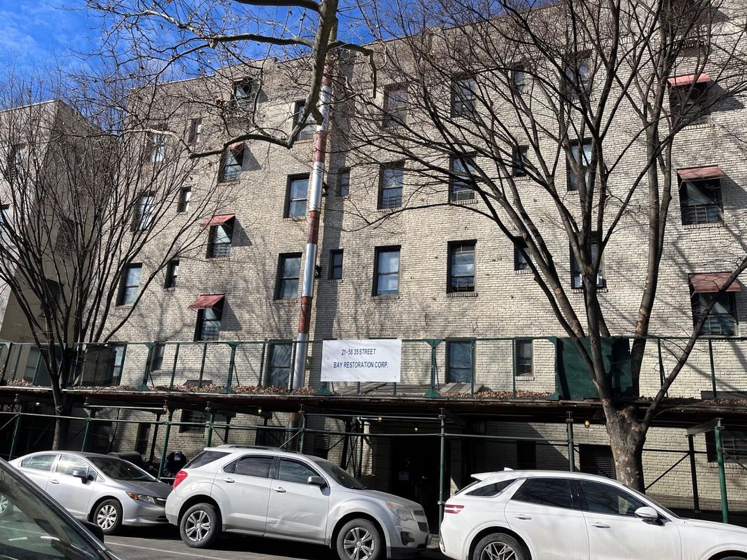 Exterior, Facade, Brick Facade, Rowhouse