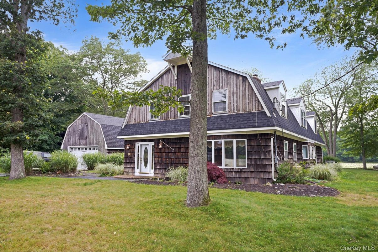 Backyard, Exterior, Facade, Cape Cod