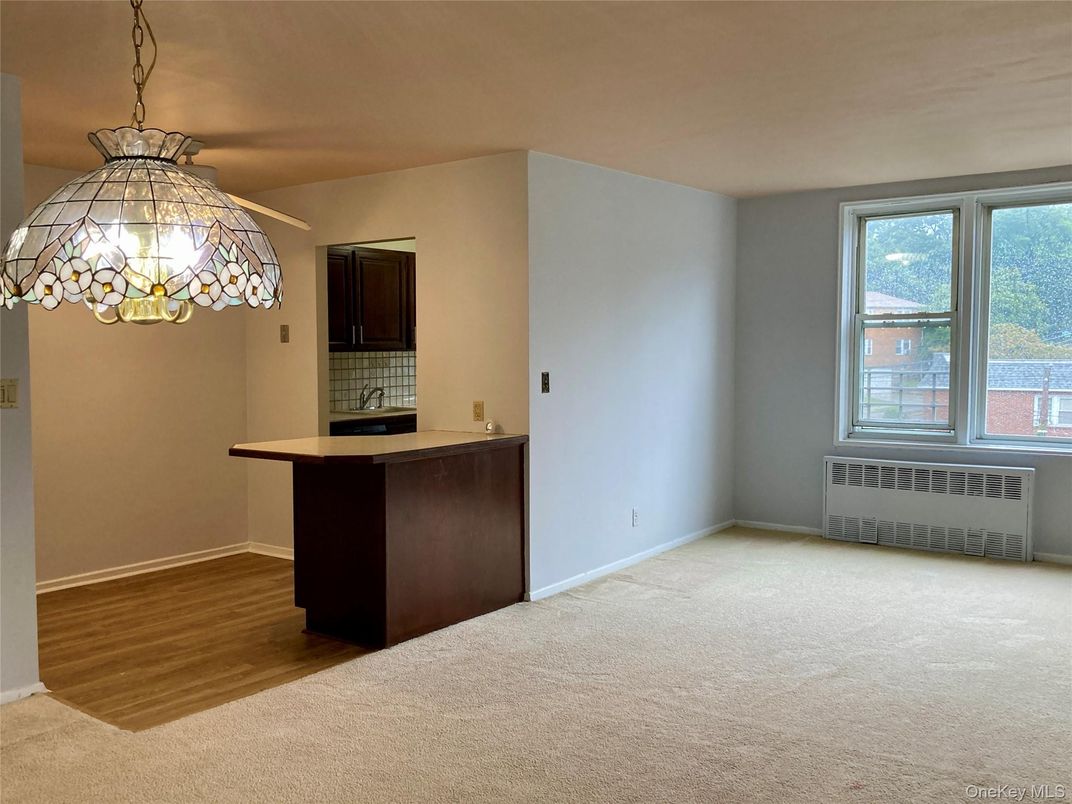 Interior, Pendant Lights, Wood Texture Flooring