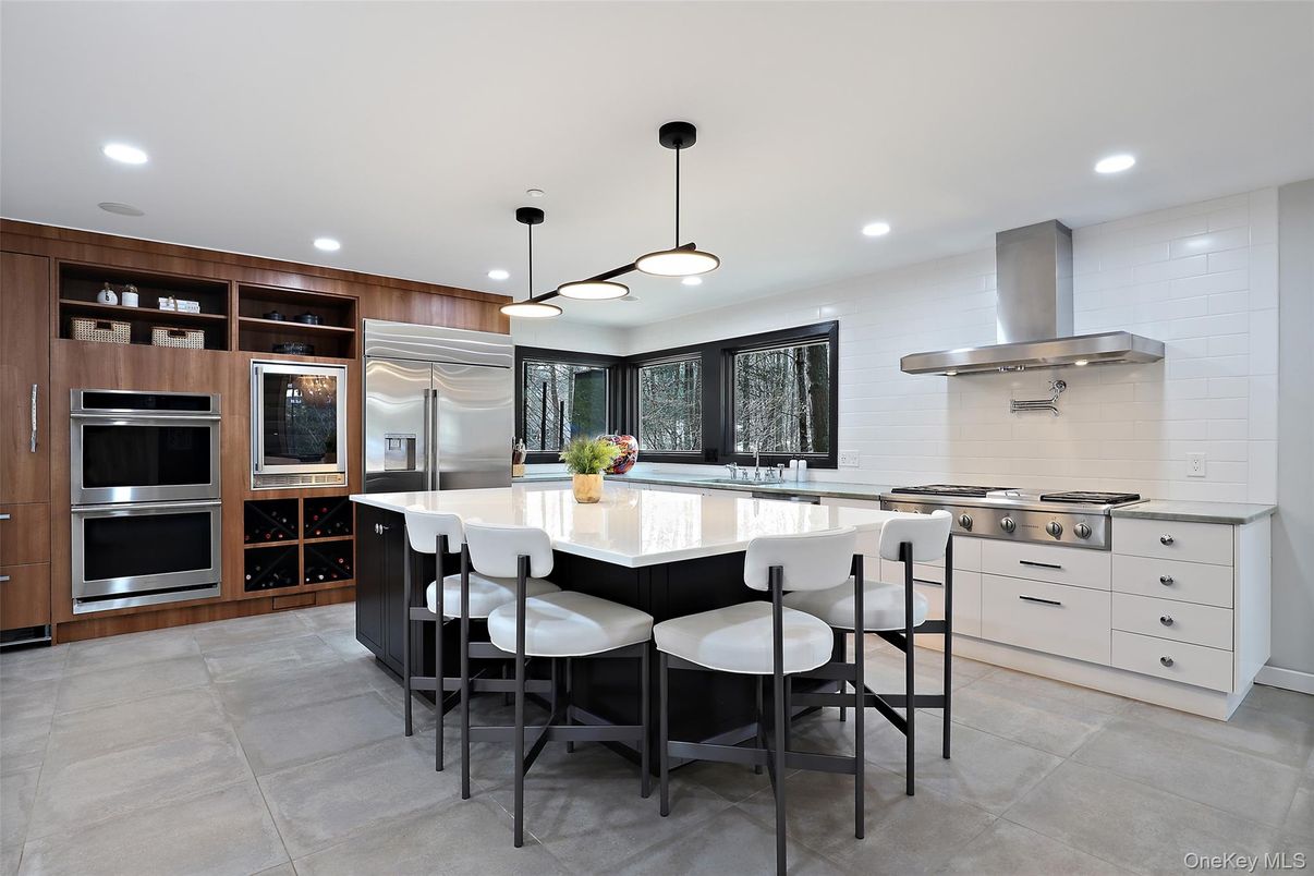 Interior, Kitchen, Pendant Lights, Recessed Lighting, Stainless Steel Appliances