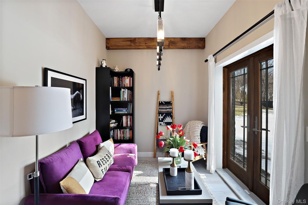 Interior, Living room, Pendant Lights