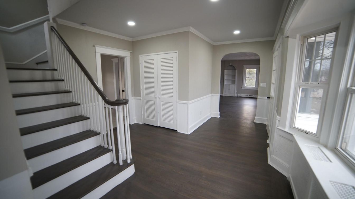 Interior, Recessed Lighting, Wood Texture Flooring
