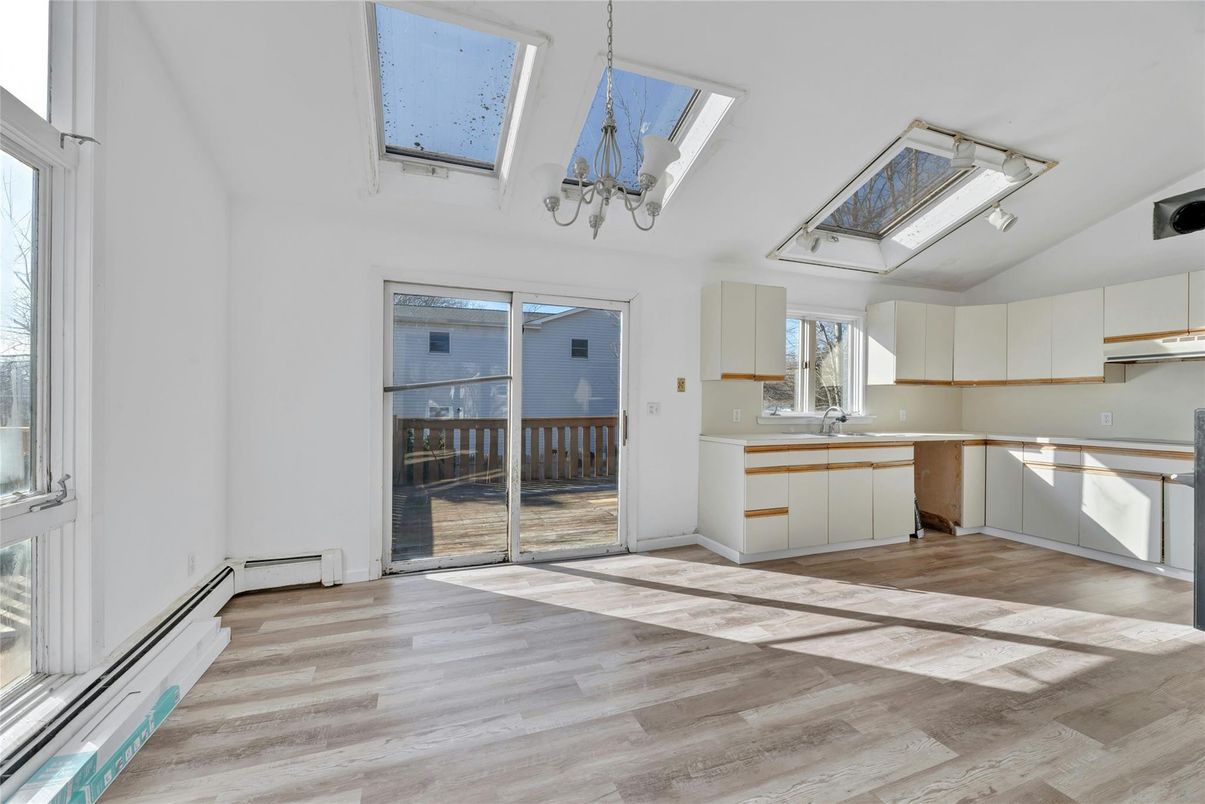 Interior, Kitchen, Pendant Lights, Wood Texture Flooring