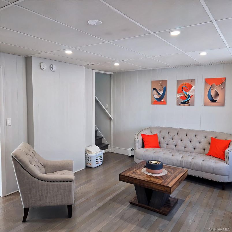 Interior, Living room, Recessed Lighting, Wood Texture Flooring