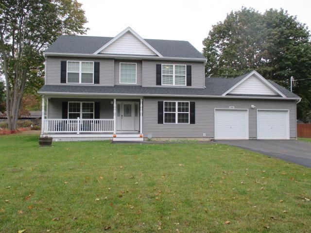 Attached, Exterior, Facade, Farmhouse