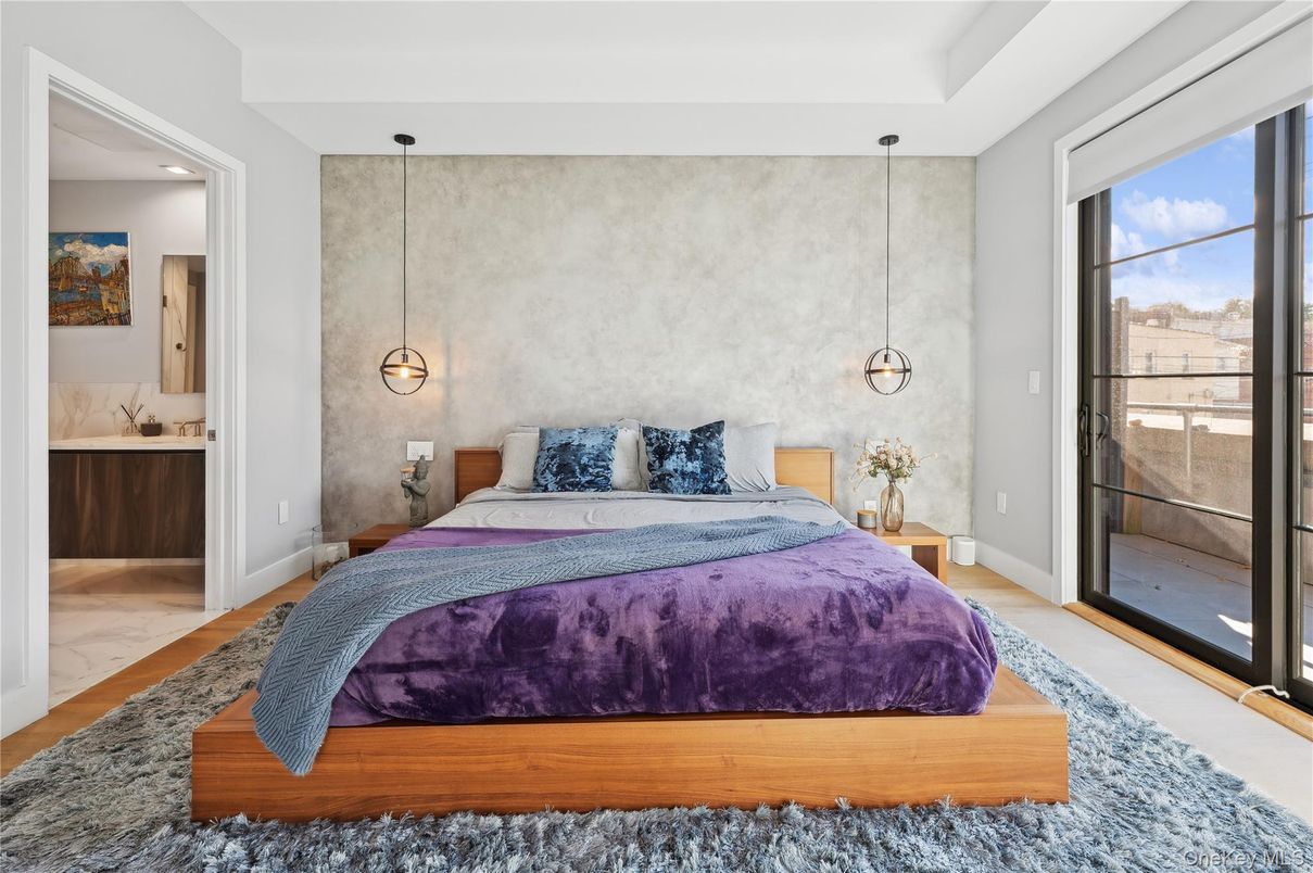 Bedroom, Interior, Pendant Lights, Recessed Lighting, Wood Texture Flooring