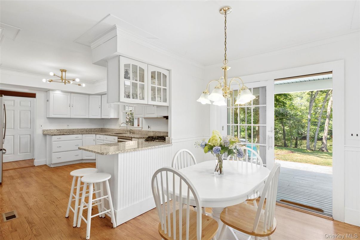 Chandelier, Dining room, Interior, Kitchen, Pendant Lights, Wood Texture Flooring
