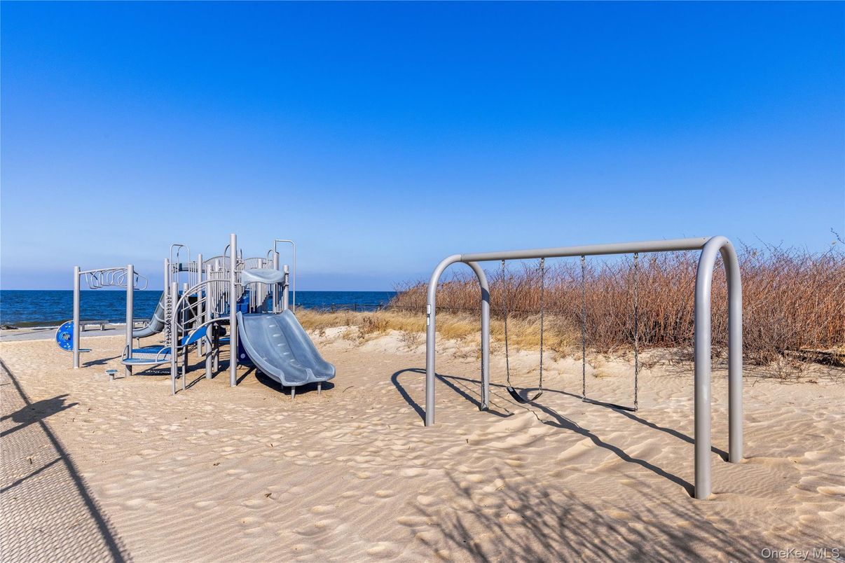 Backyard, Exterior, Playground, Water