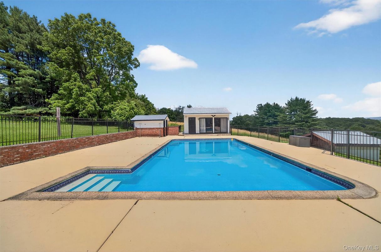 Detached Garage, Exterior, Pool