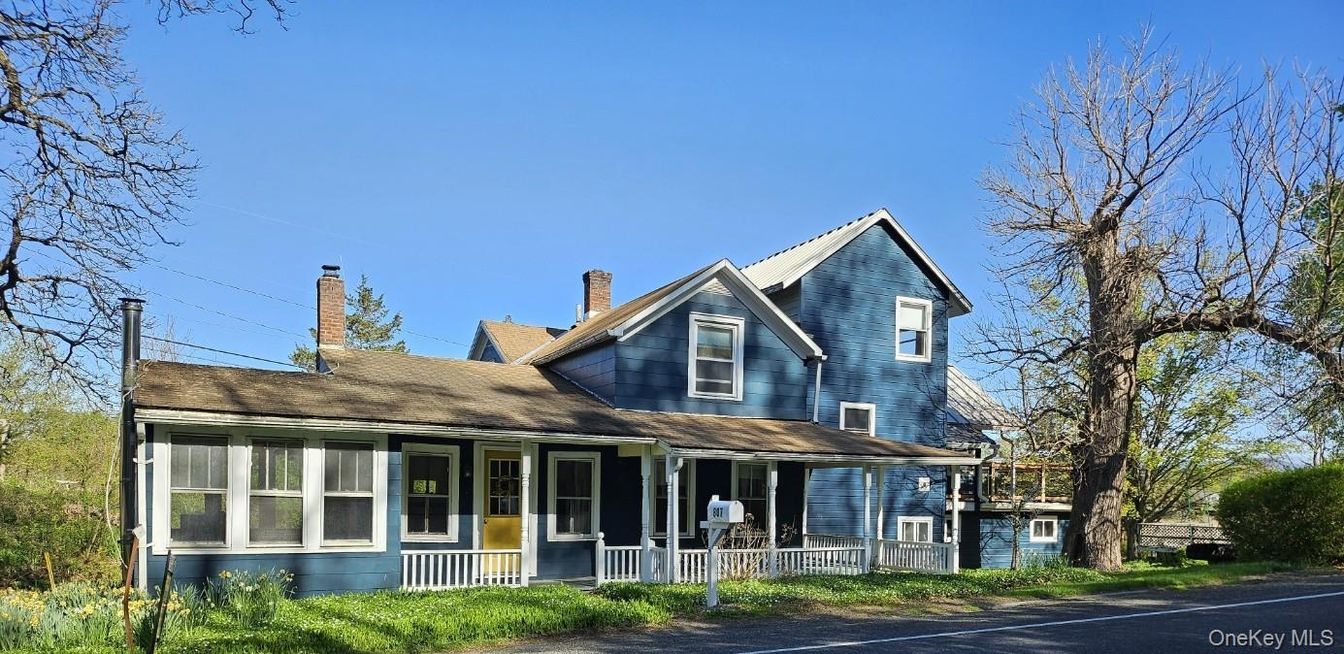 Exterior, Facade, Cape Cod