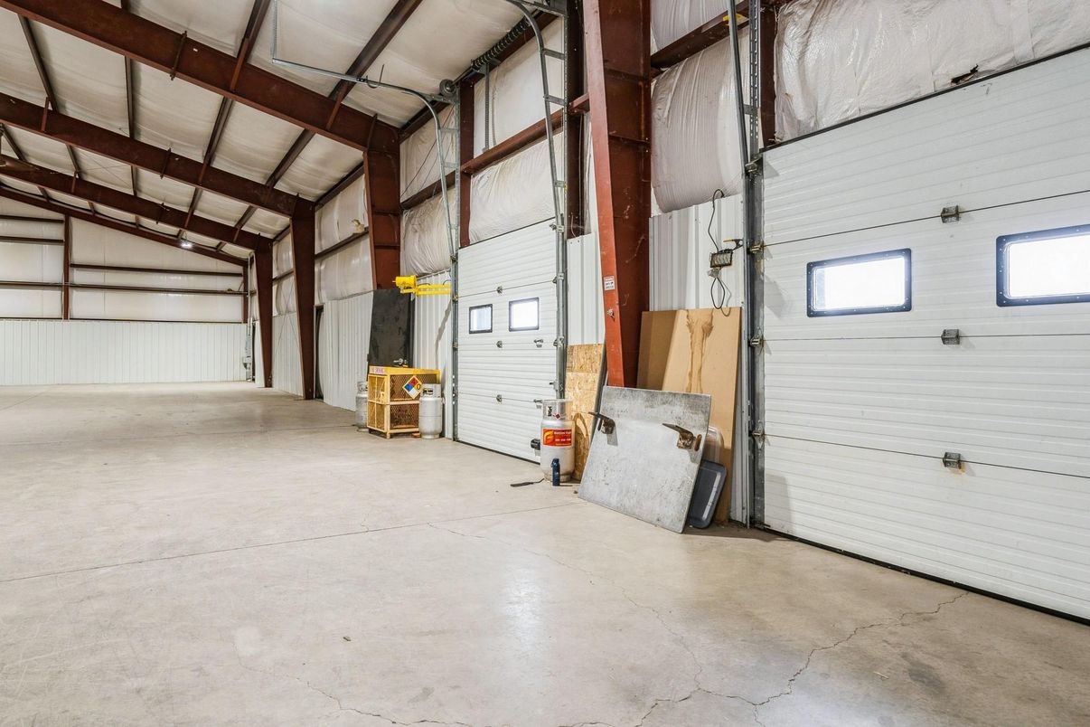 Garage, Interior