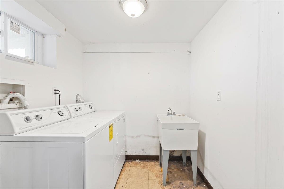 Interior, Washer