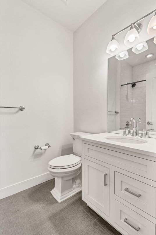 Bathroom, Dual Sink Vanities, Interior