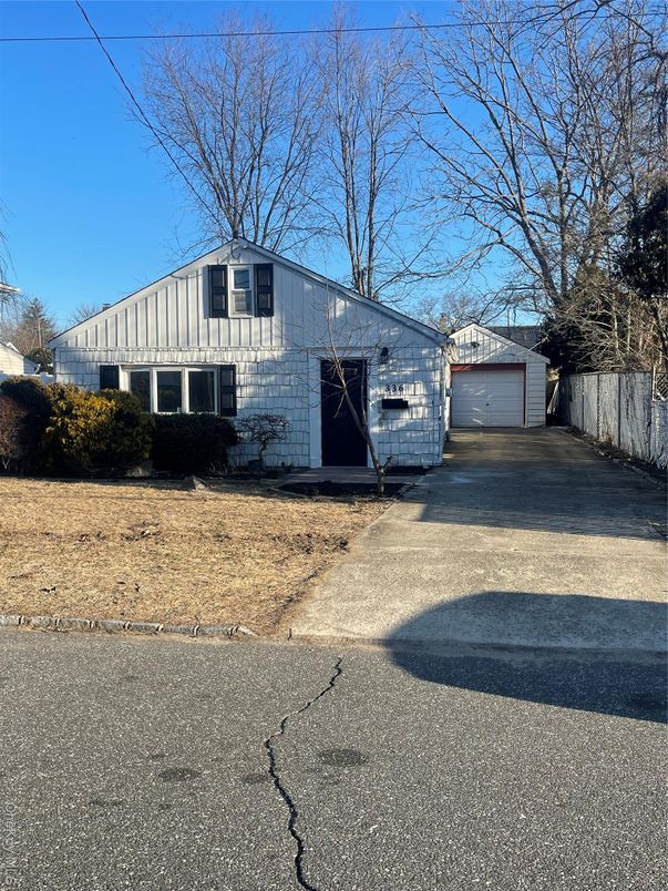 Backyard, Detached Garage, Exterior