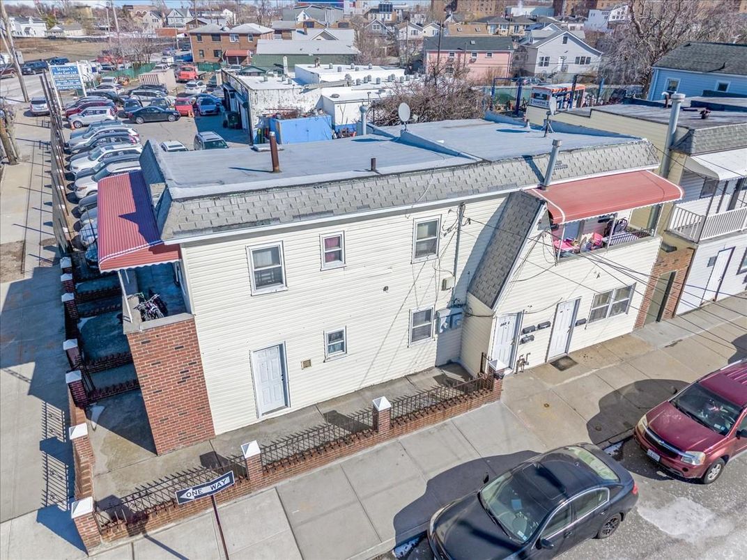 Exterior, Drone
