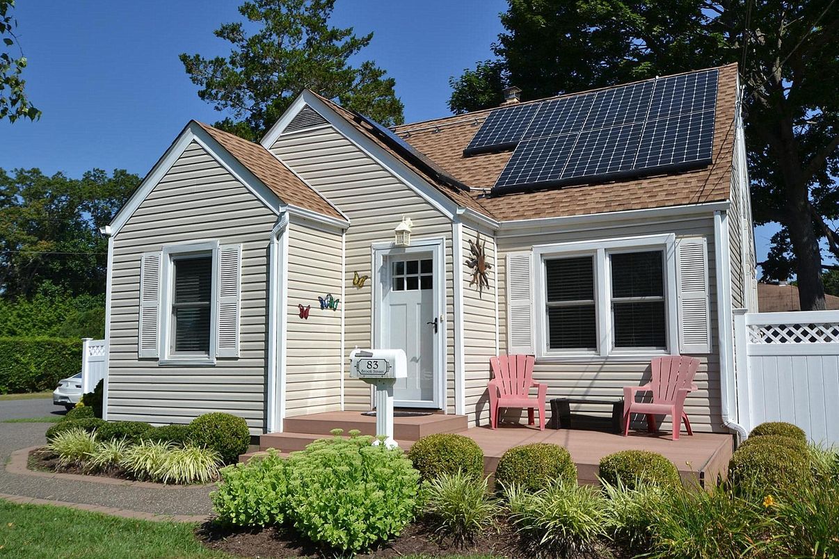 Exterior, Solar Panels