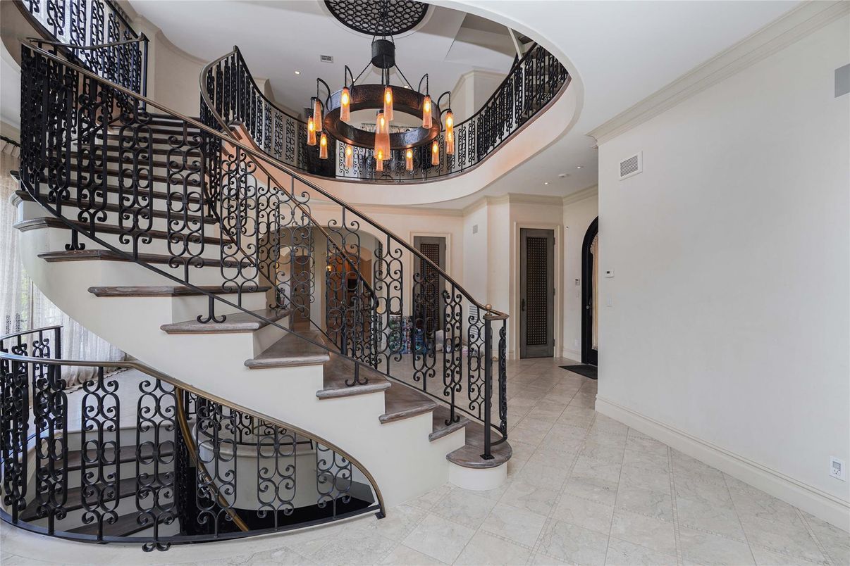 Chandelier, Interior, Recessed Lighting