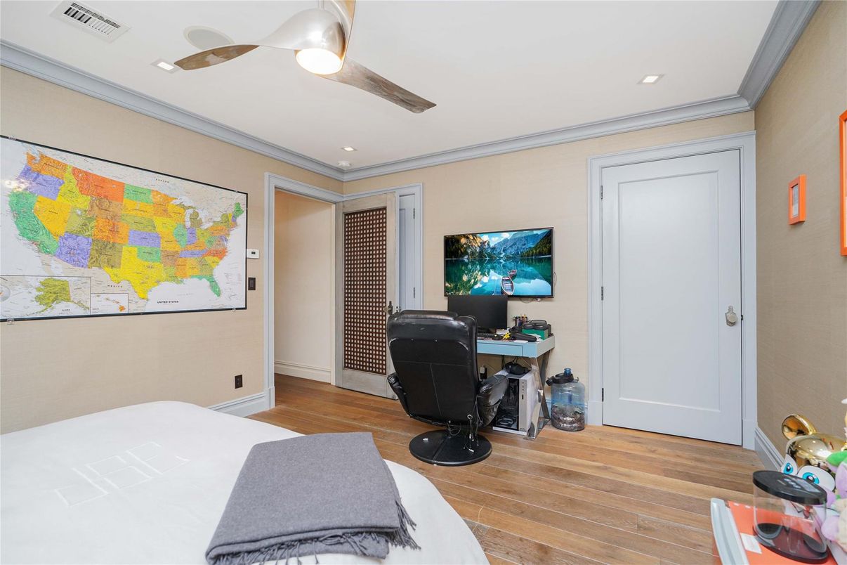 Bedroom, Interior, Recessed Lighting, Wood Texture Flooring