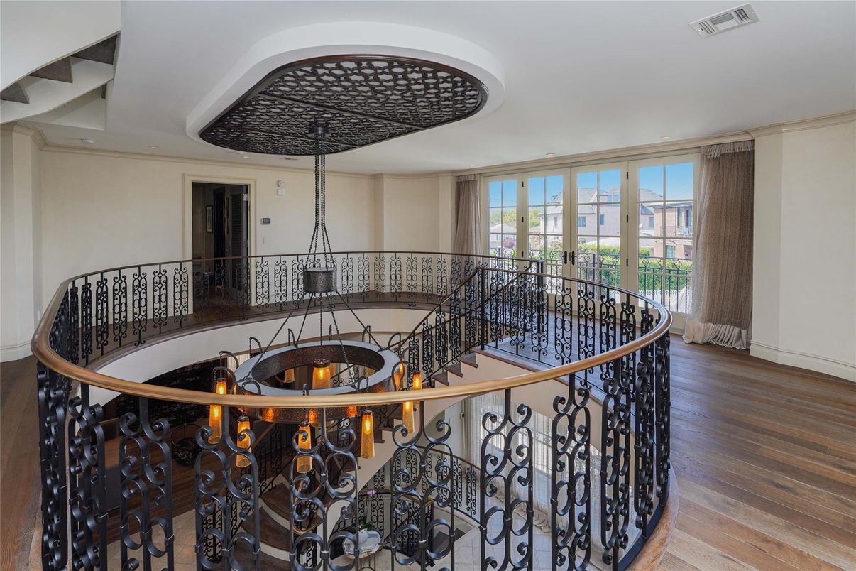 Chandelier, Interior, Wood Texture Flooring