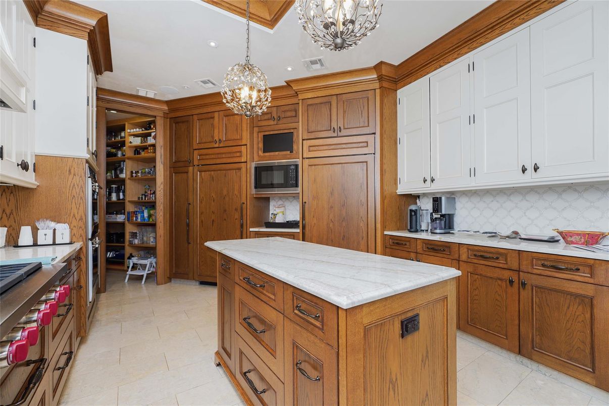 Chandelier, Interior, Kitchen, Pendant Lights, Recessed Lighting, Stainless Steel Appliances