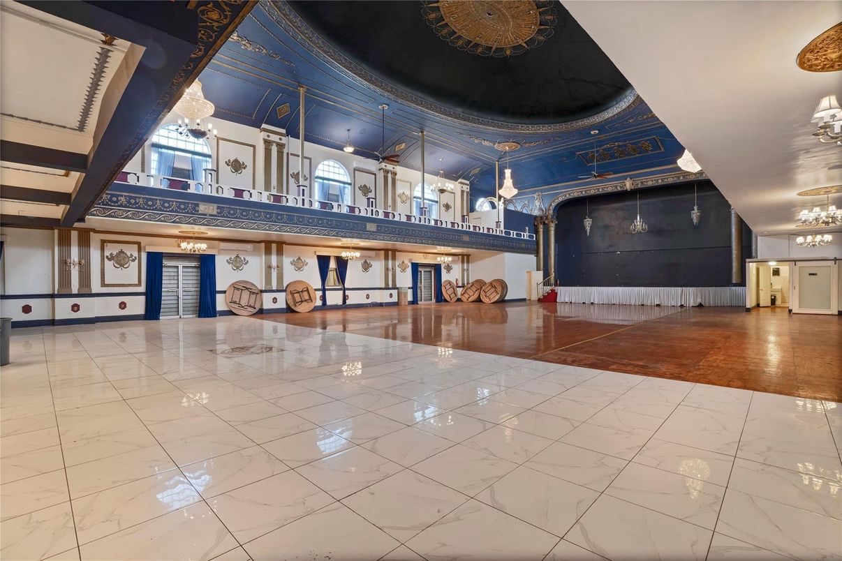 Chandelier, Interior, Marble, Recessed Lighting