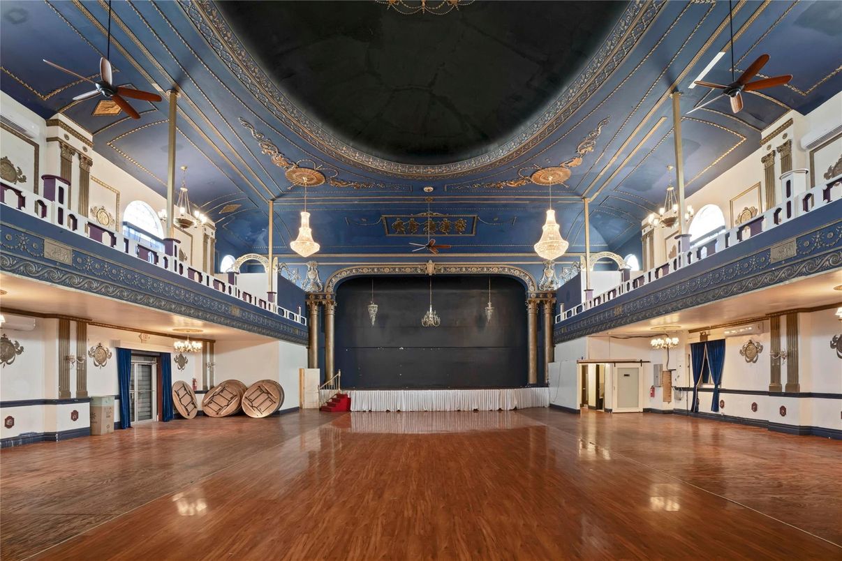 Chandelier, Interior, Wood Texture Flooring
