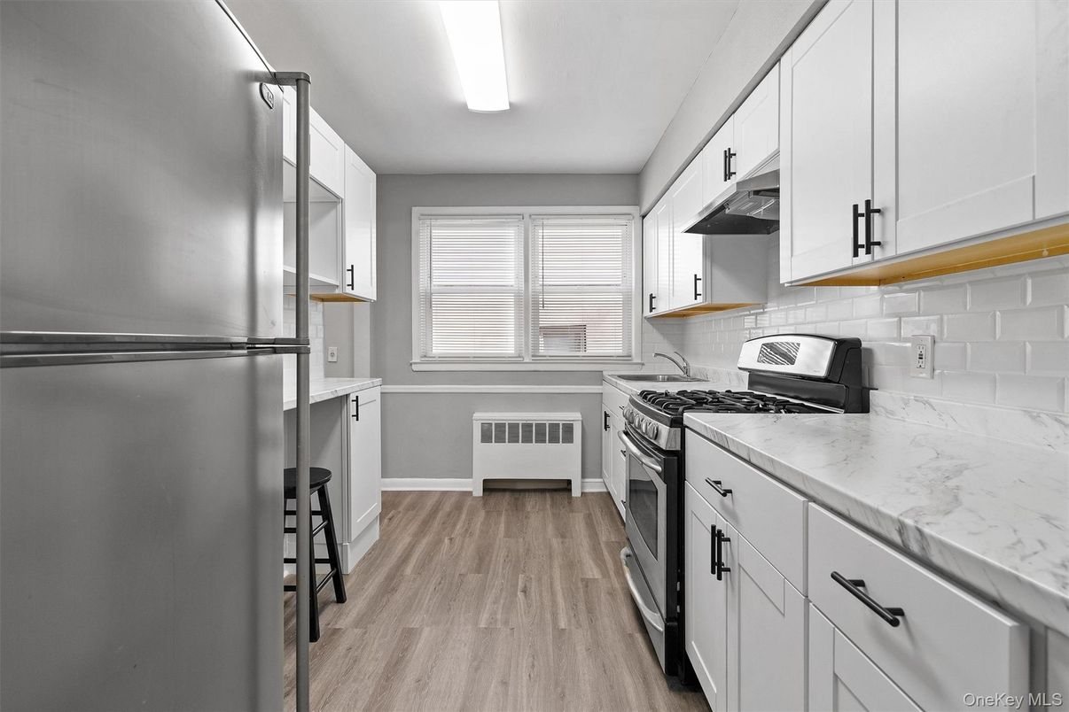 Interior, Kitchen, Stainless Steel Appliances, Wood Texture Flooring