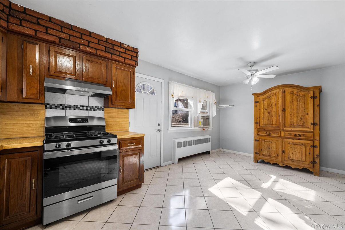 Interior, Kitchen, Stainless Steel Appliances