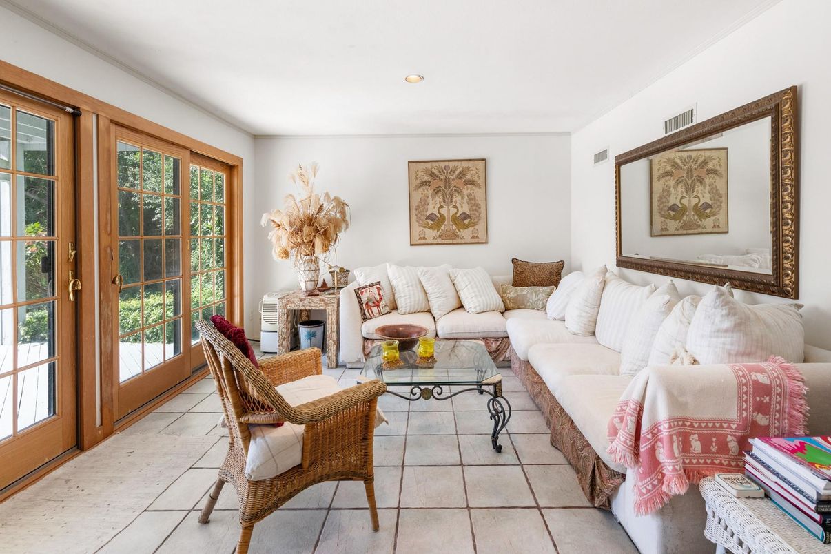 Fireplace, Interior, Living room, Recessed Lighting