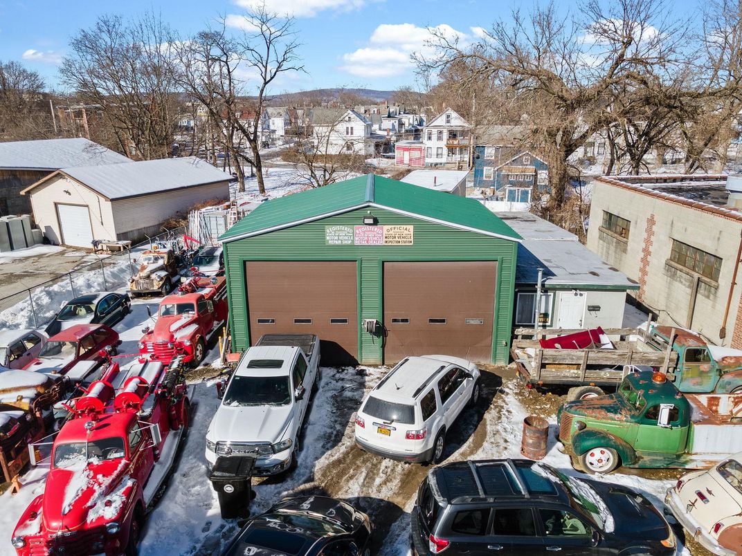 Detached Garage, Exterior