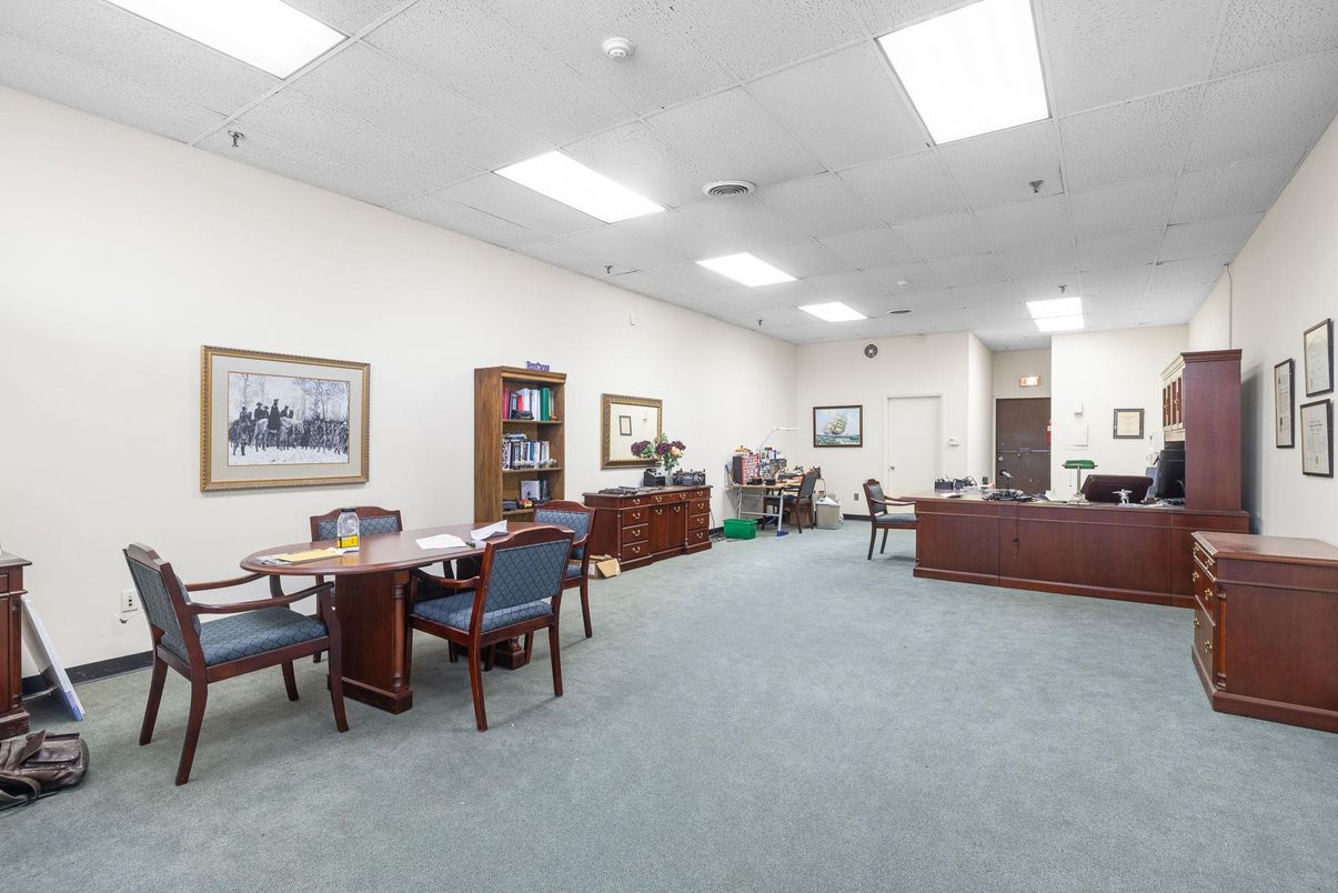 Dining room, Interior, Recessed Lighting