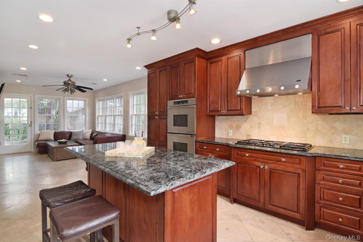 Interior, Kitchen, Living room, Recessed Lighting, Stainless Steel Appliances