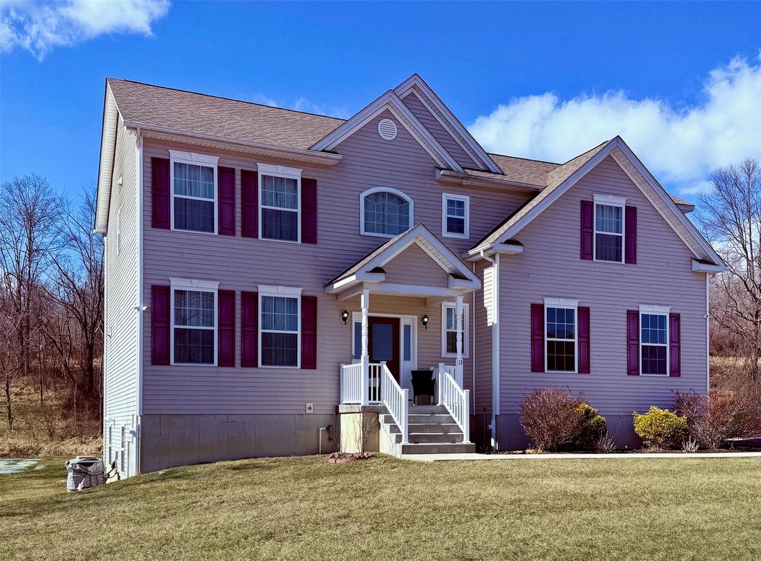 Exterior, Facade, Farmhouse
