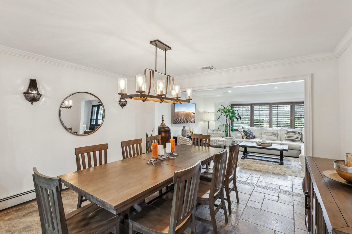 Dining room, Interior, Living room, Pendant Lights