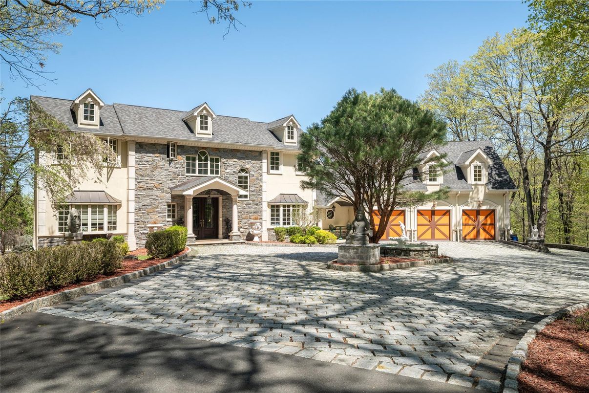 Attached, Exterior, Facade, French Provincial