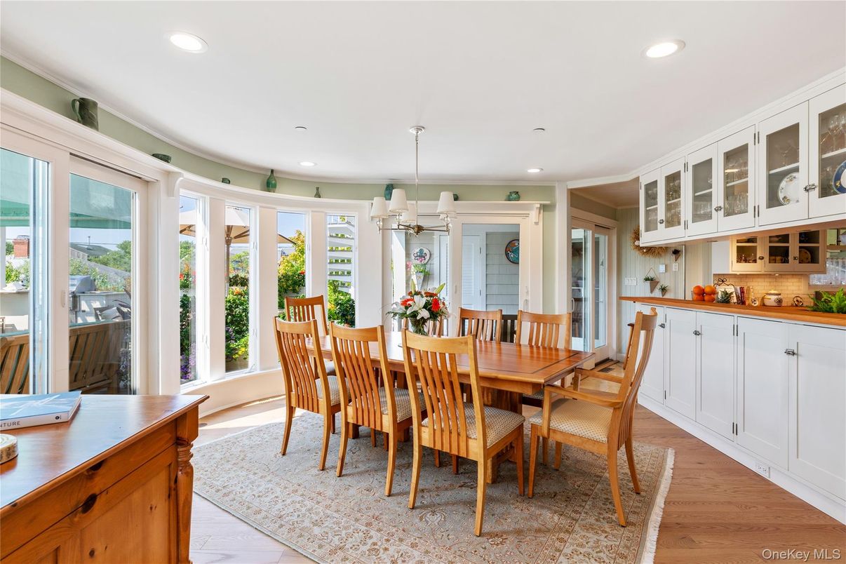 Chandelier, Dining room, Interior, Pendant Lights, Recessed Lighting, Wood Texture Flooring