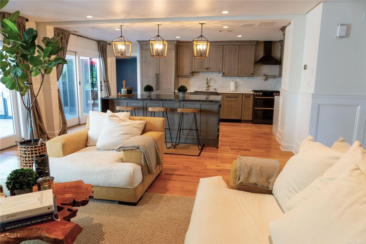 Interior, Kitchen, Living room, Pendant Lights, Recessed Lighting, Wood Texture Flooring