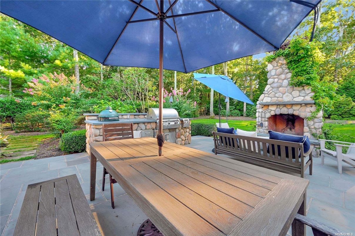 Exterior, Fireplace